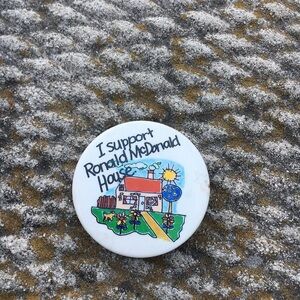 Vintage Ronald M C D O N A L D house pinback button